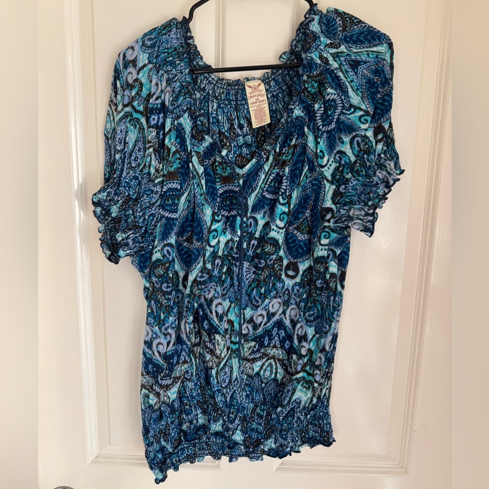 Very soft Faded Glory Blue and Black Women's Blouse. 2x